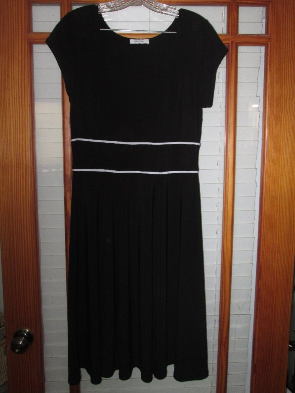 Dressbarn Black Dress Women's 10 White Stripe Fit & Flare